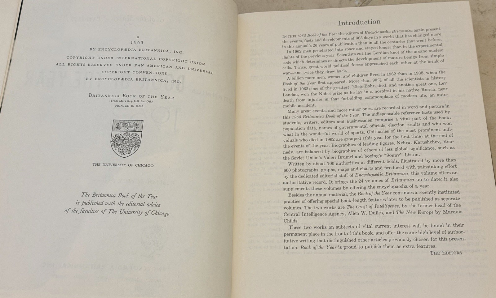 Britannica Book Of The Year 1955-1983 Events From Hardback Leather Set Of 29