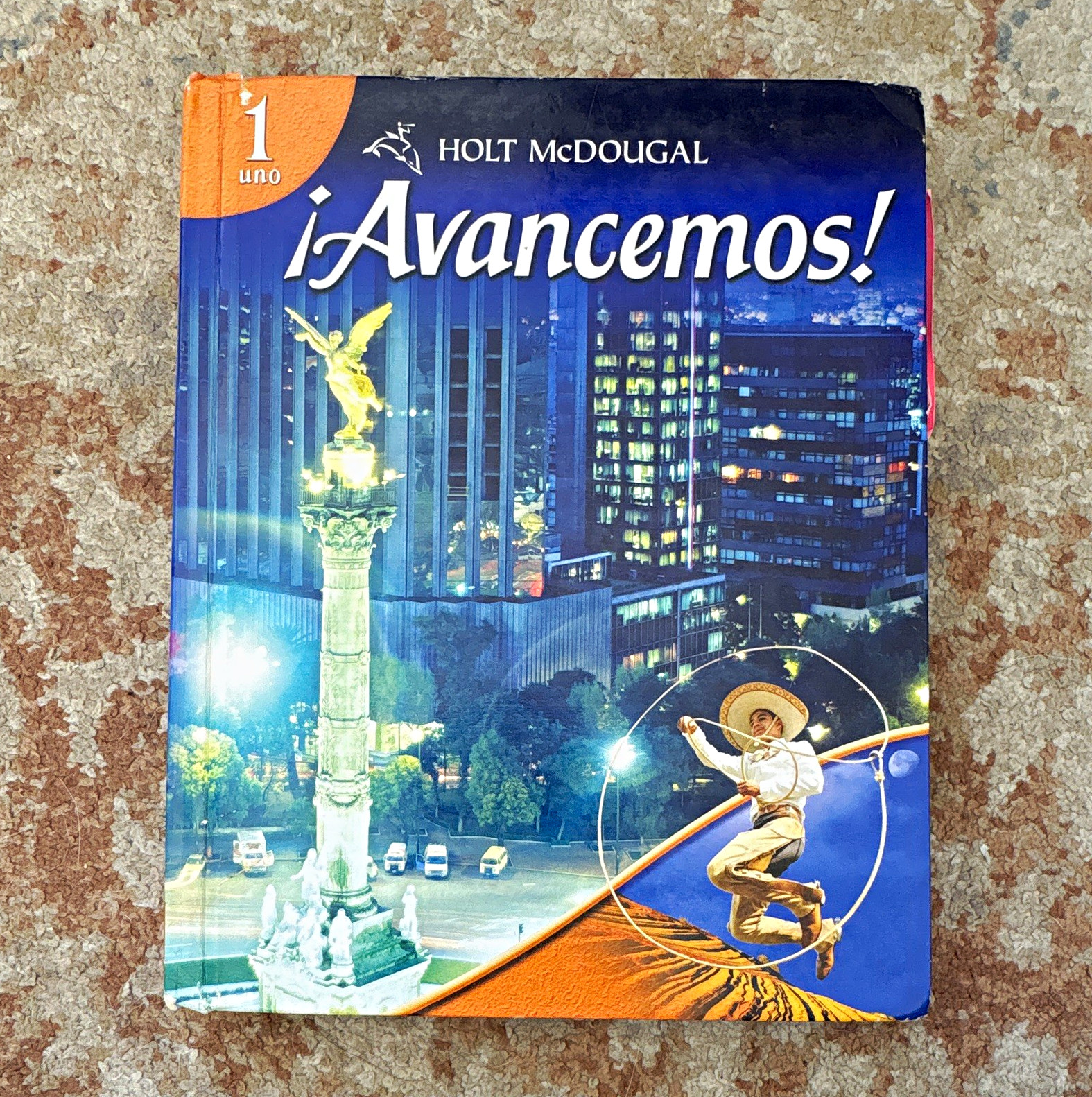 Holt McDougal ¡Avancemos! Level 1 Spanish Coursebook 2010