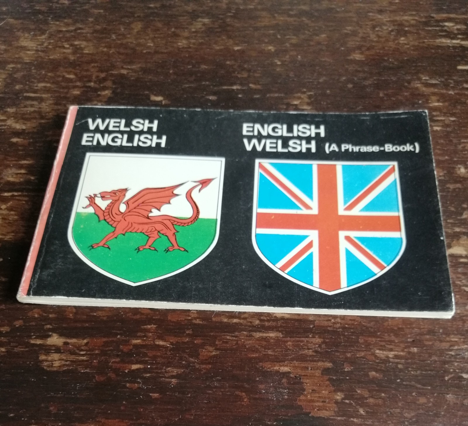 Vintage 1978 Welsh-English Revised Phrase Book, Degwel Owen, Celtic Educational