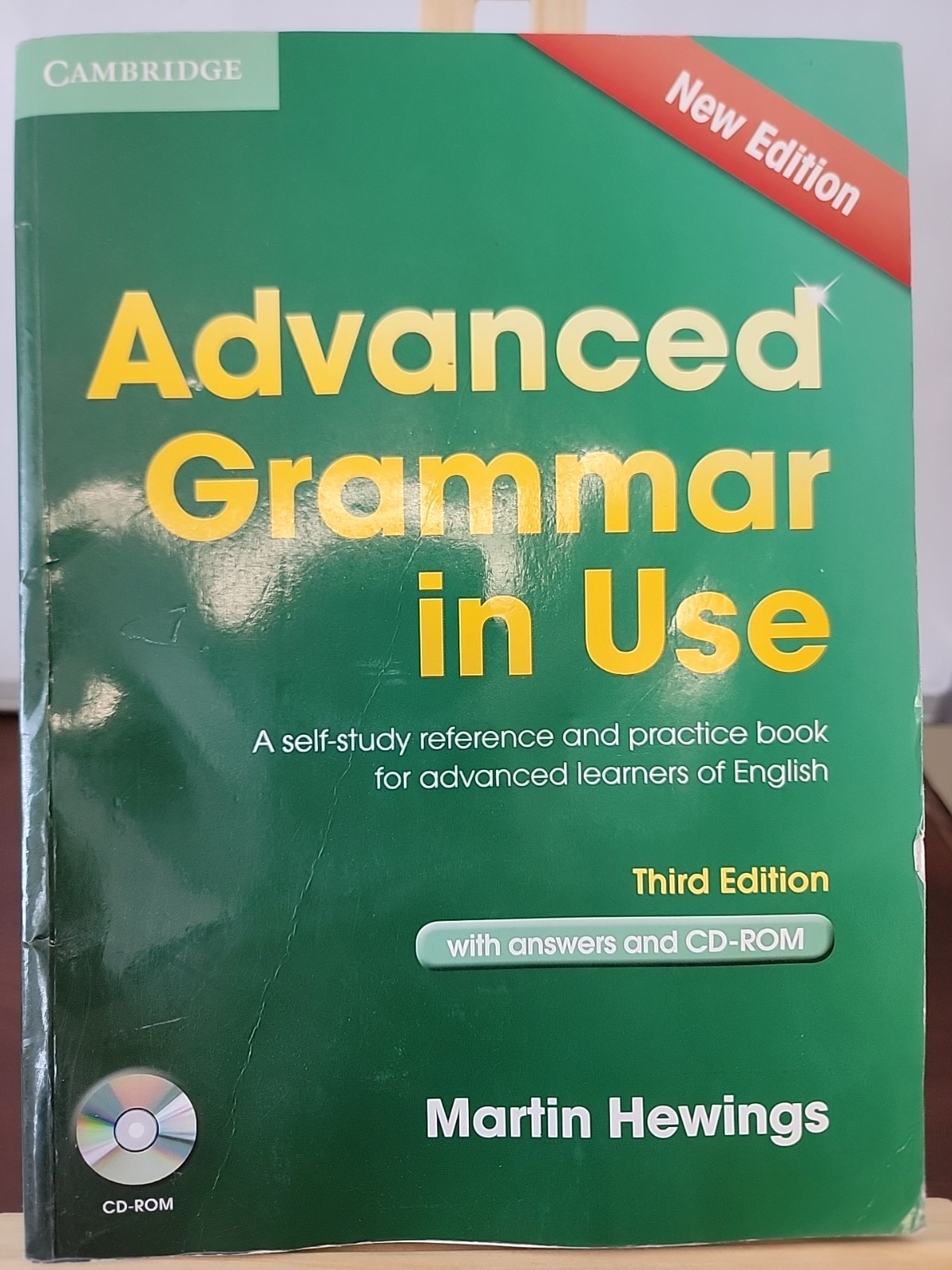 Advanced Grammar in Use Book with Answers: A Self-Study Reference – No CD-ROM