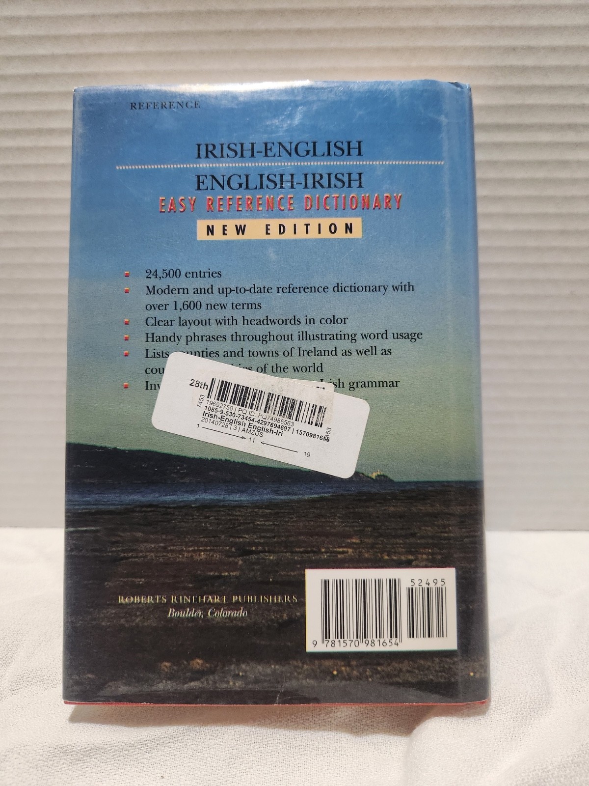Irish-English English- Irish easy reference dictionary, lighthouse teach solais