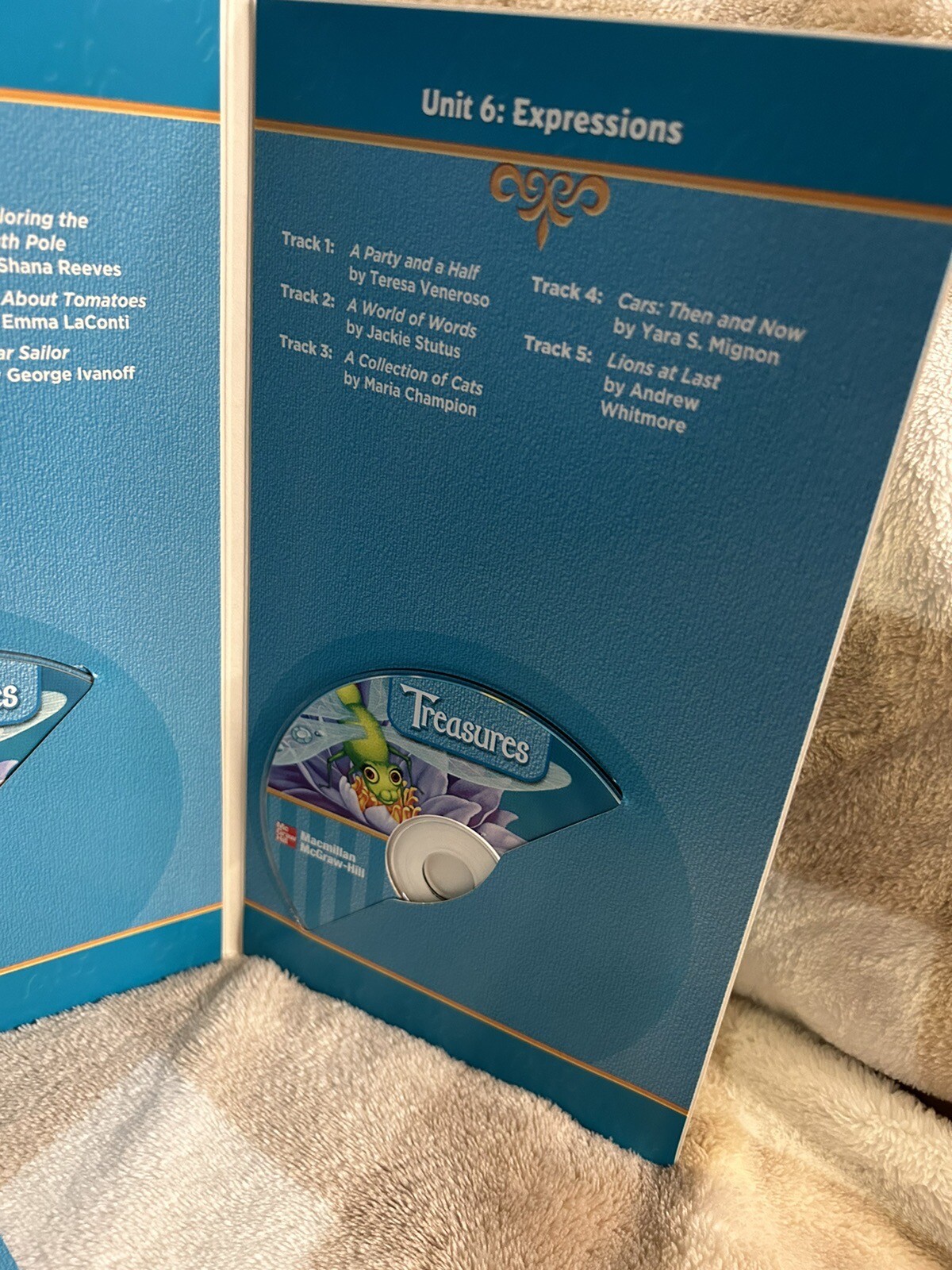 Macmillian/McGraw-Hill Treasures Listening Library Grade 2 Leveled Readers CDs