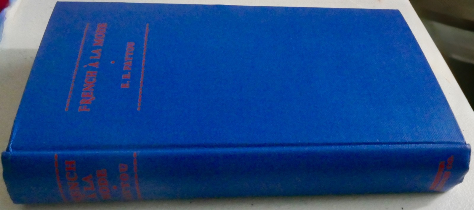 Vintage 1938 Hardcover Book w/ DJ – FRENCH A LA MODE – E.E. PATOU Language Guide