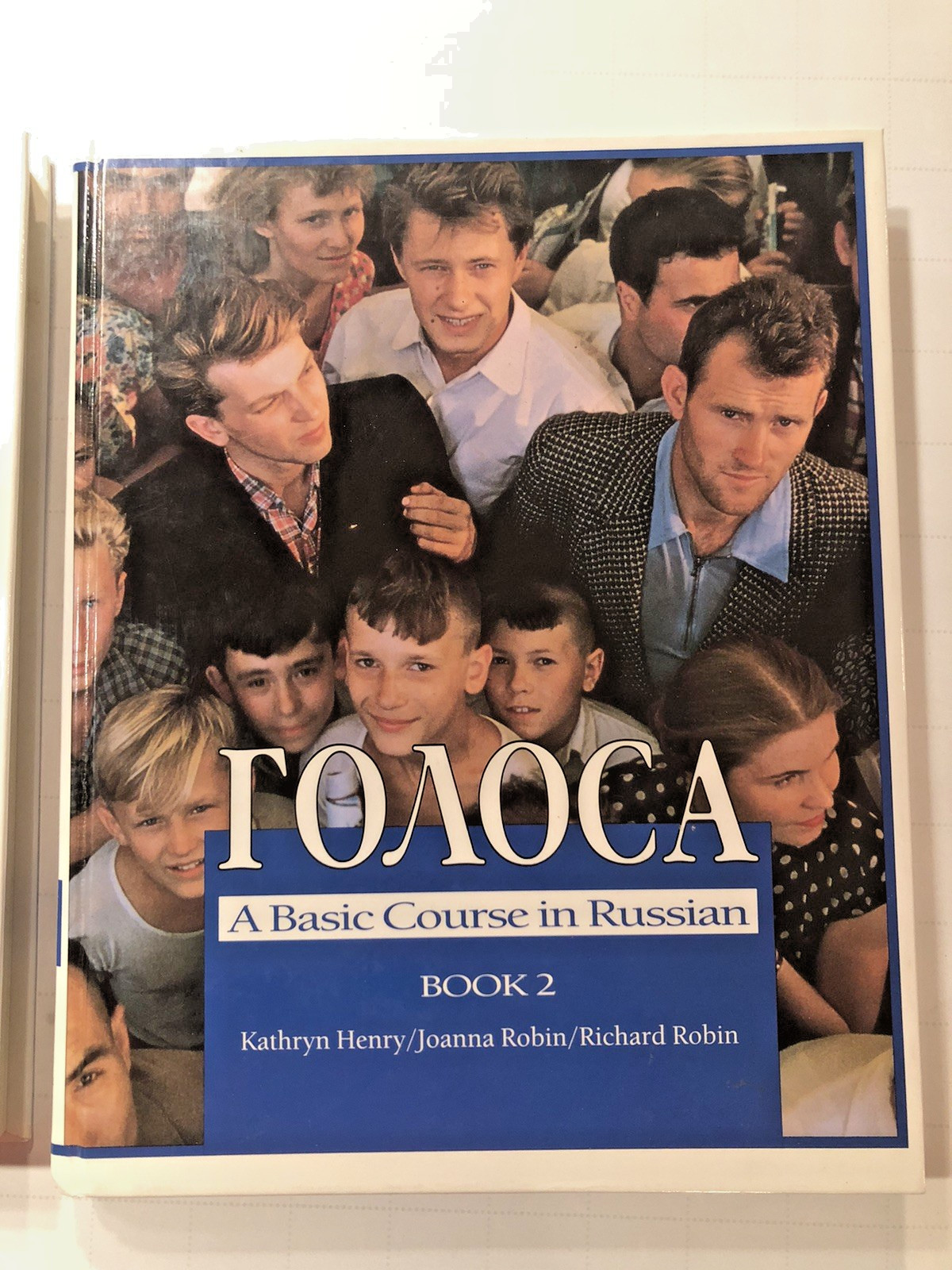 ГОЛОСА: A Basic Course in Russian Volumes 1 & 2 1st Edition 1994 Fine Condition