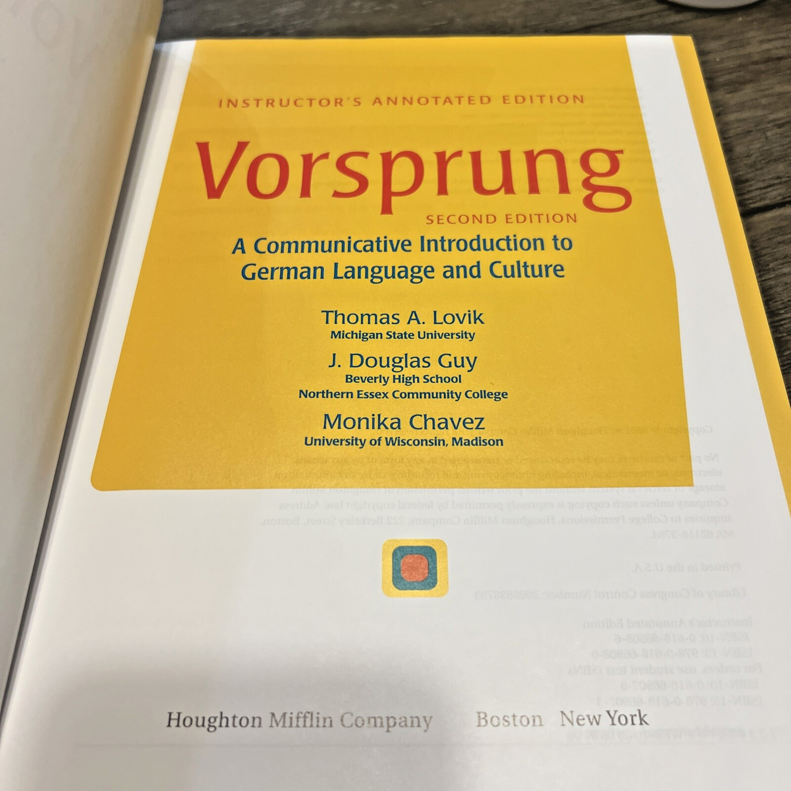 VORSPRUNG: A COMMUNICATIVE INTRODUCTION TO GERMAN LANGUAGE By Thomas A. Lovik