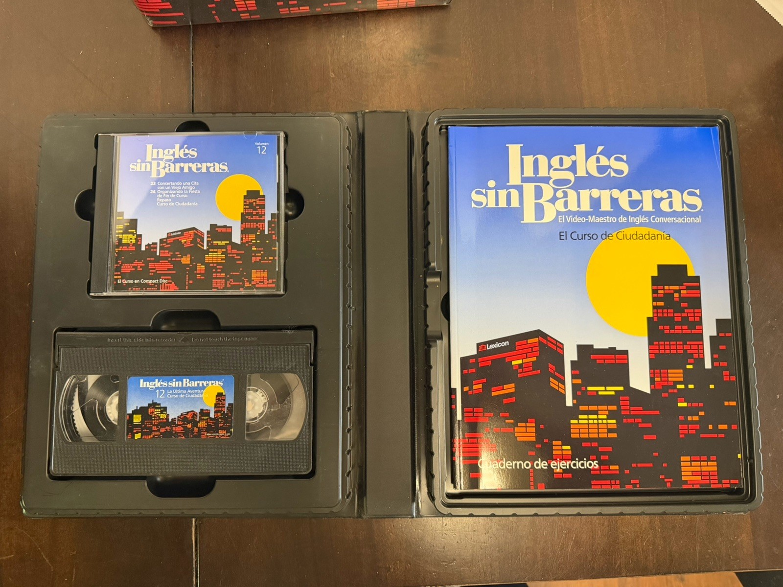 Ingles sin Barreras Vol 1-12 Near Complete: 11 Manuals, 12 Workbooks, 12 VHS.