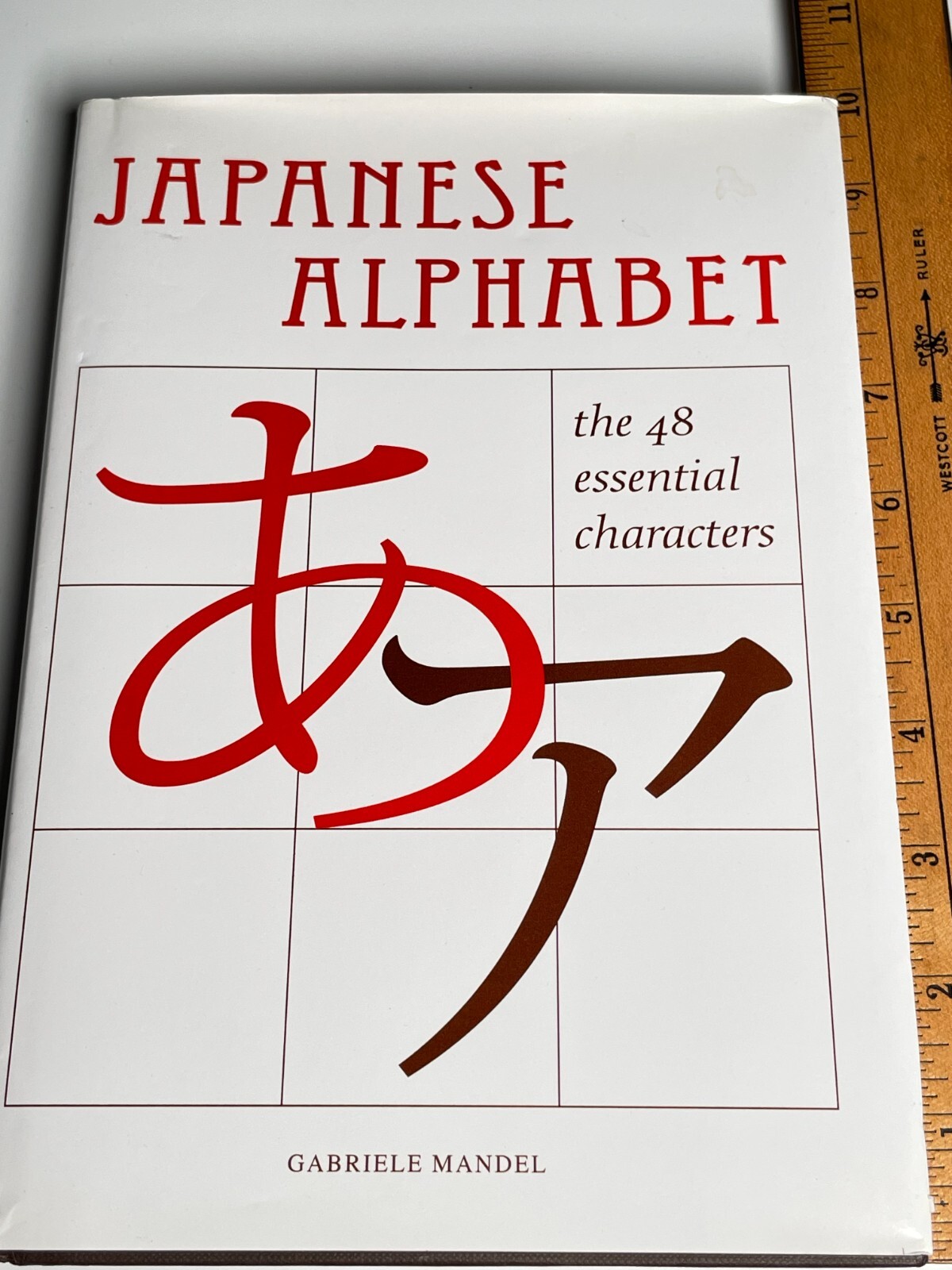 Japanese Alphabet: The 48 Essential Characters, Like New Condition