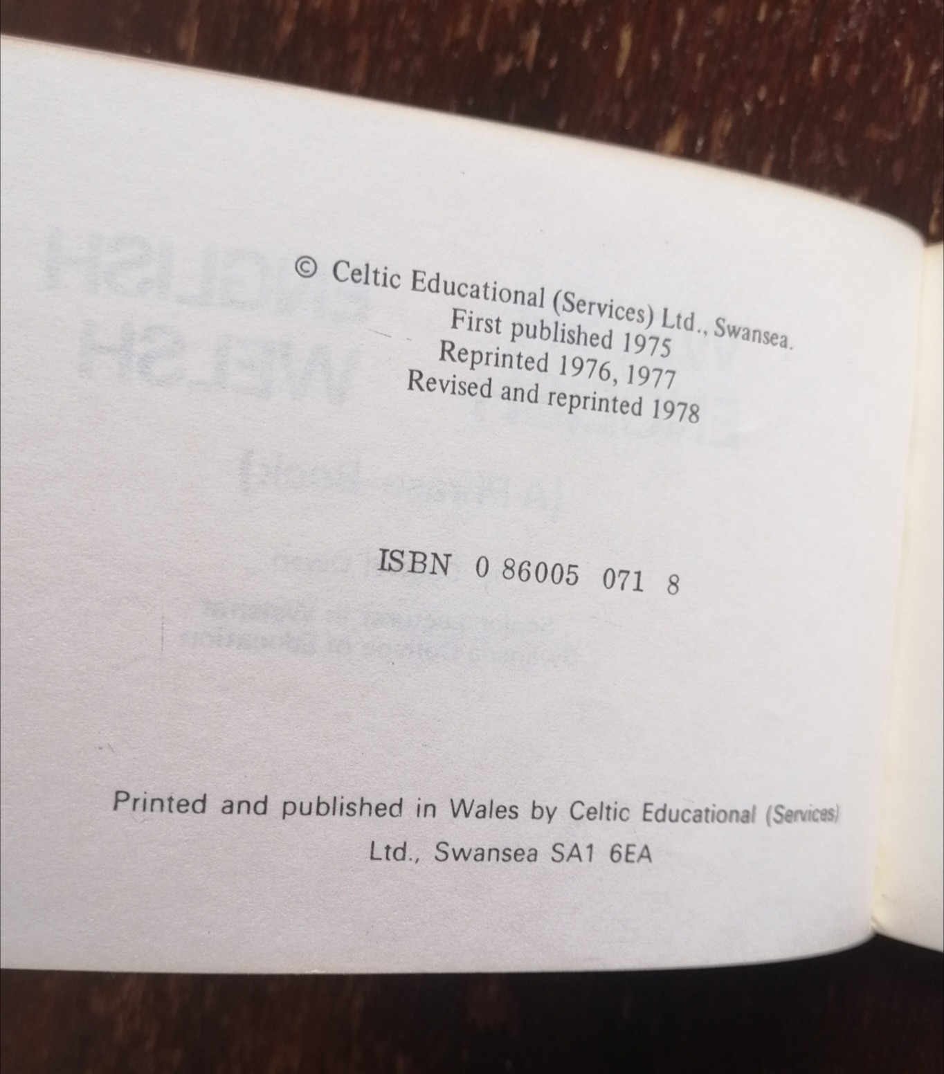 Vintage 1978 Welsh-English Revised Phrase Book, Degwel Owen, Celtic Educational