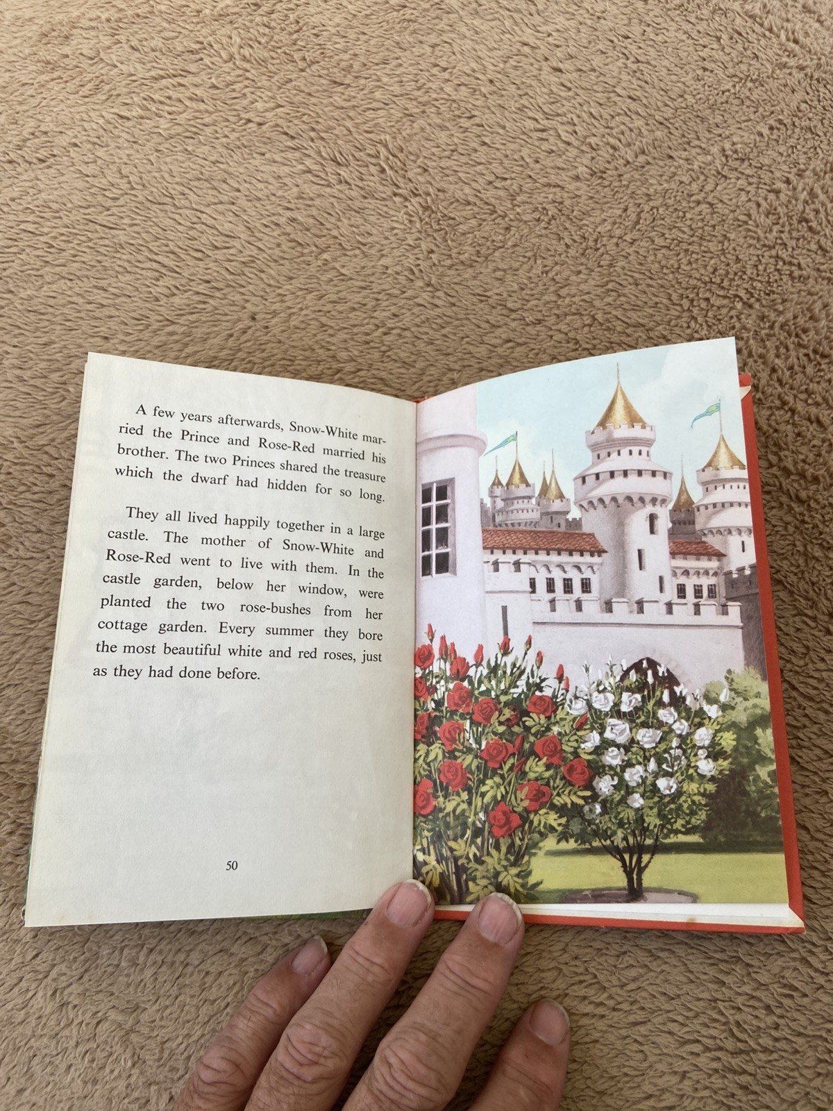 LADYBIRD BOOK – Well Loved Tales: Snow White and Rose Red 15p 606d WLT