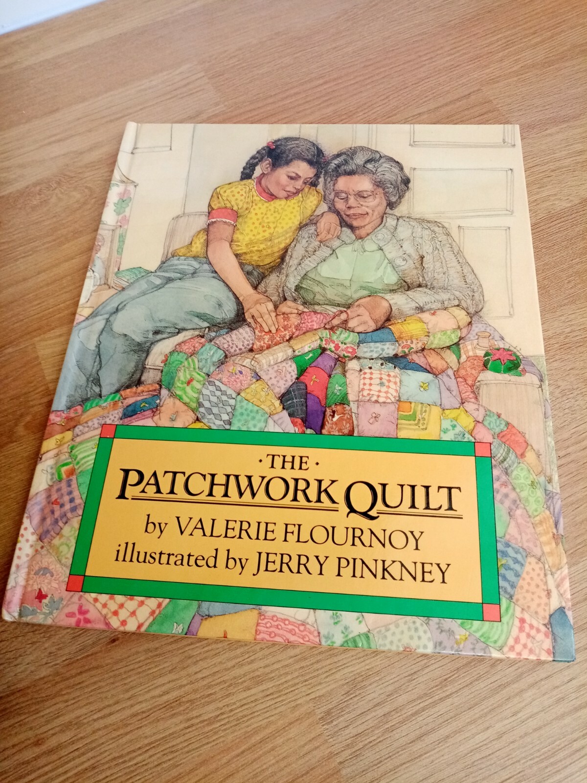 Vintage 1985 1st Edition The Patchwork Quilt, By Valerie Flournoy Hard Back