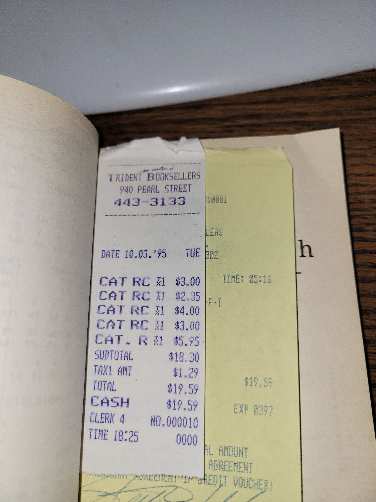 French – A Rough Guide Phrasebook By No Author comes with orginal receipt 1995