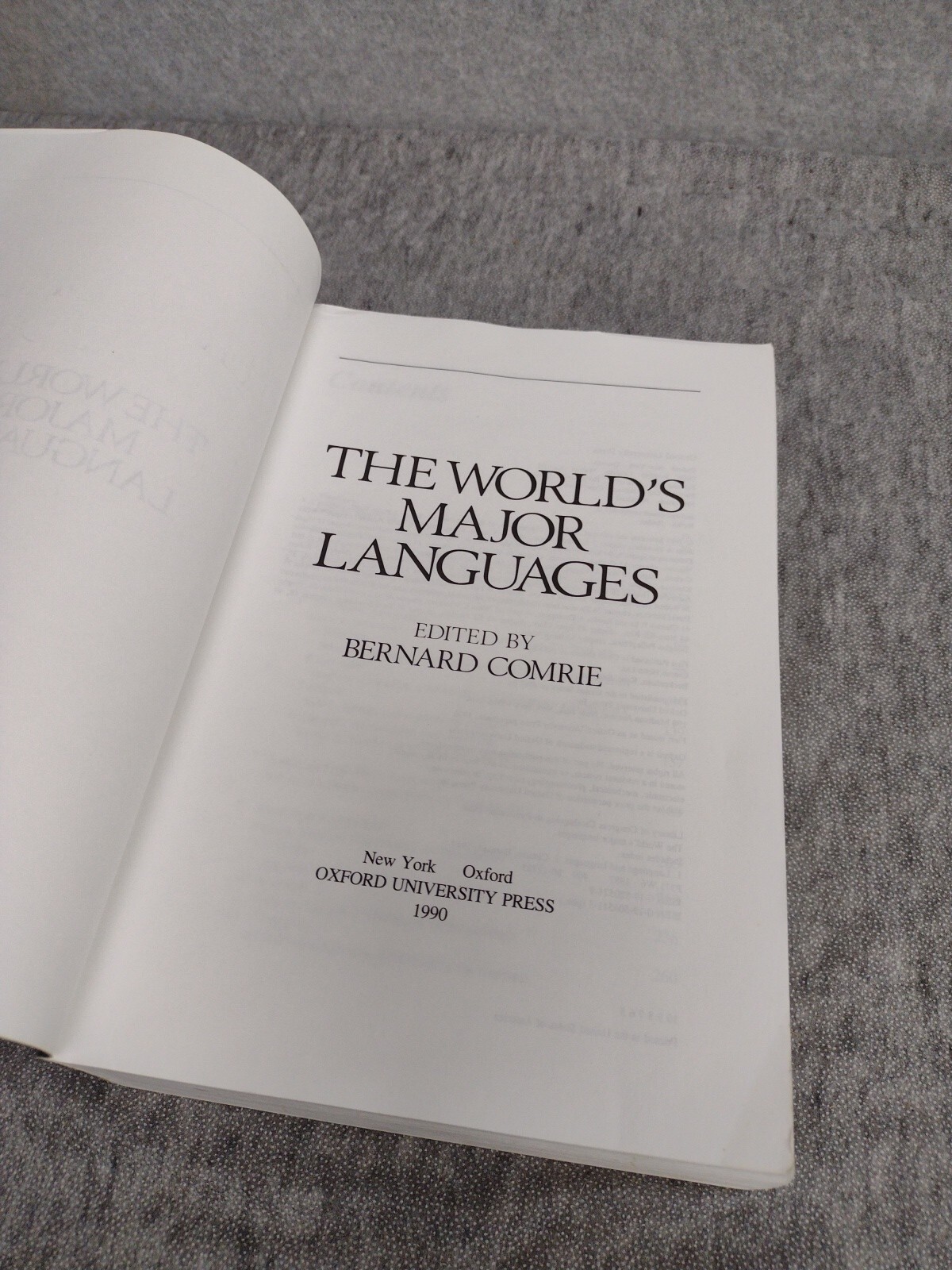 Bernard Comrie 1990 Trade Paperback : The World’s Major Languages Reprint