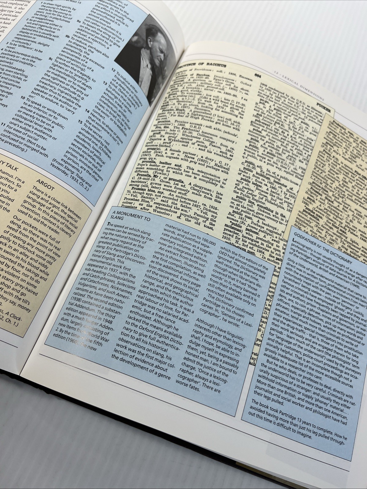 The Cambridge Encyclopedia of the English Language By David Cry Hardcover HCDJ