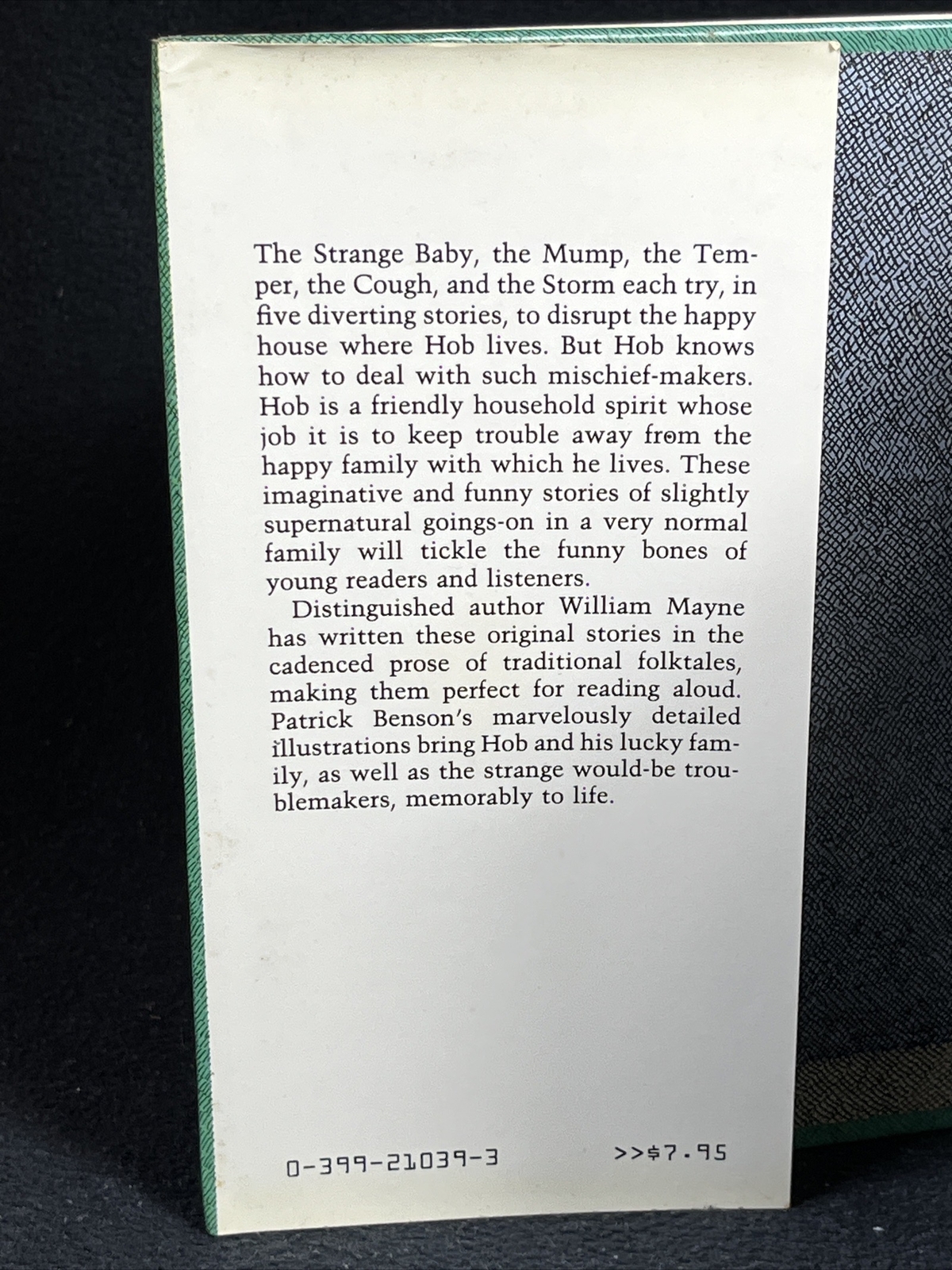 The Green Book of Hob Stories Mayne, William Good Book Hardcover Vintage 1984
