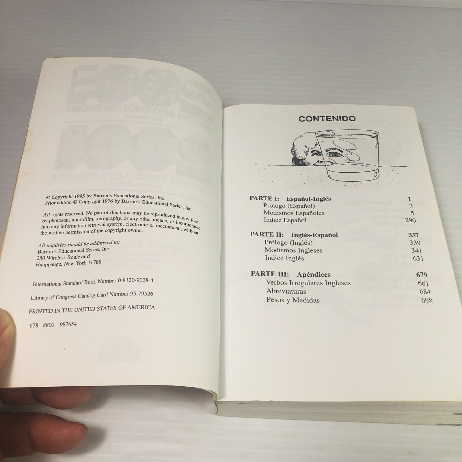 2 lot Spanish/English books 2001 Spanish & English Idioms and 201 Spanish Verbs