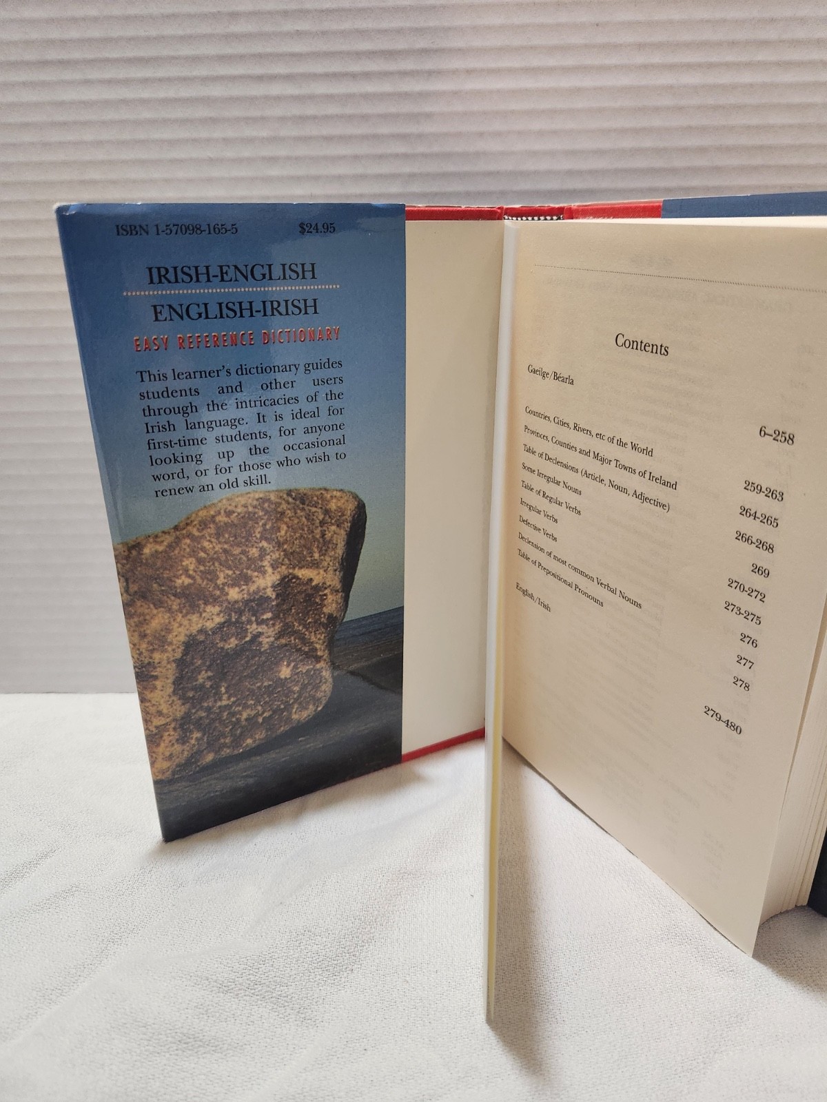 Irish-English English- Irish easy reference dictionary, lighthouse teach solais