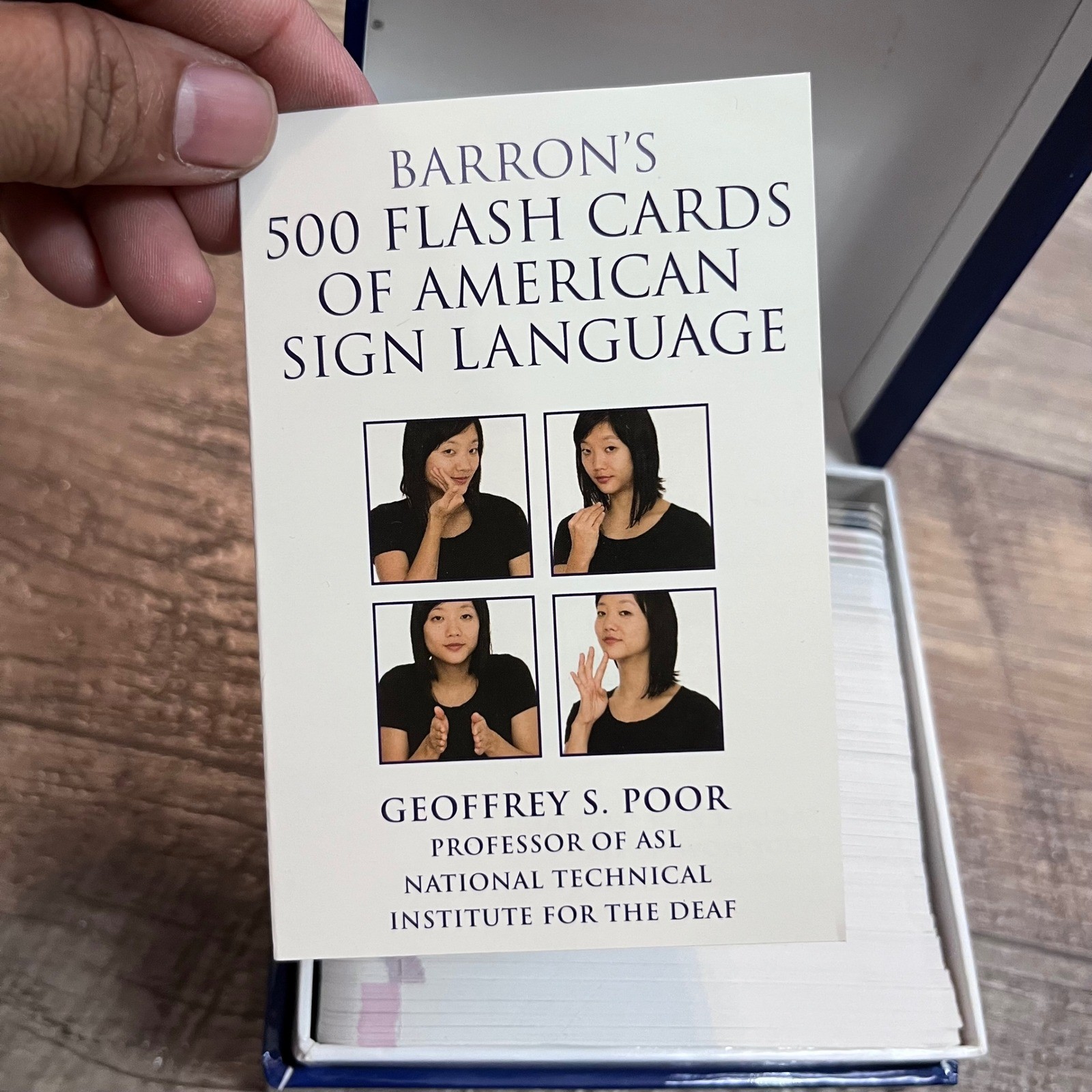 Barron’s 500 Flash Cards of American Sign Language ASL Geoffrey S Poor 2009