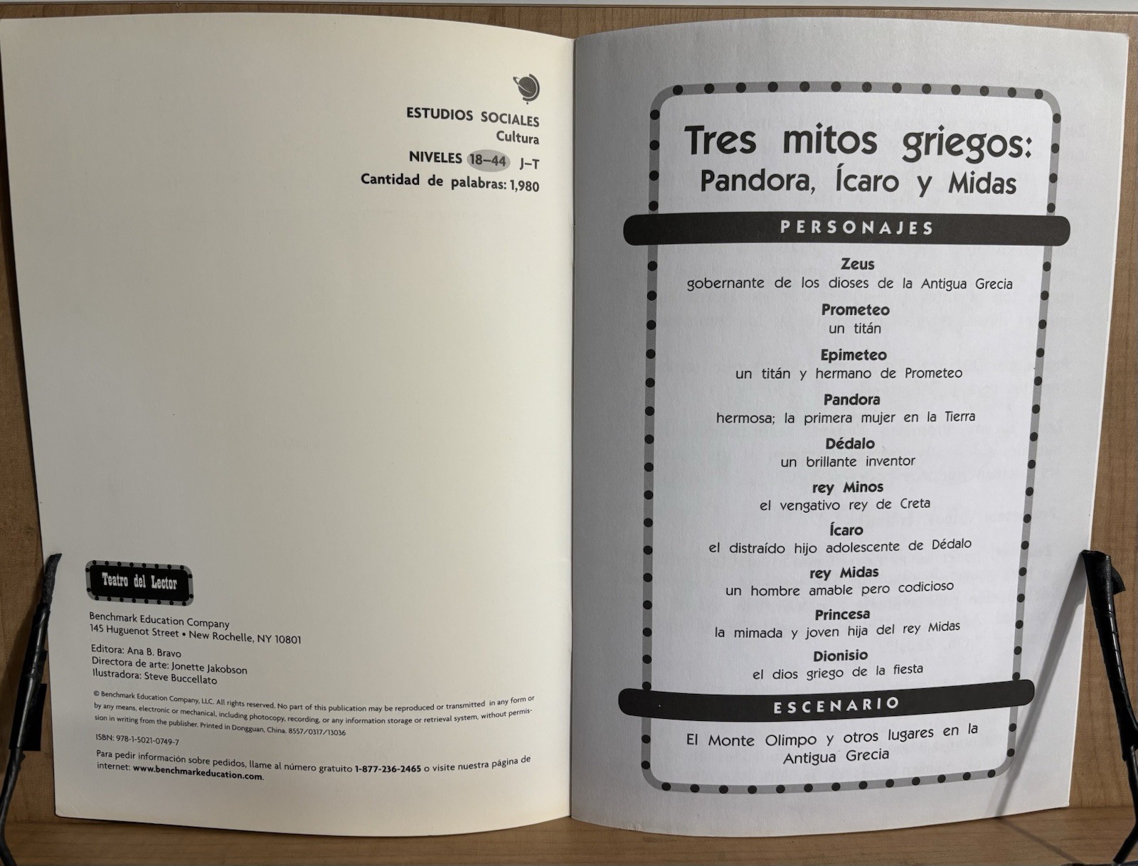 8 Benchmark Education Teatro del Lector 1 to 6 grade Spanish Children’s Books