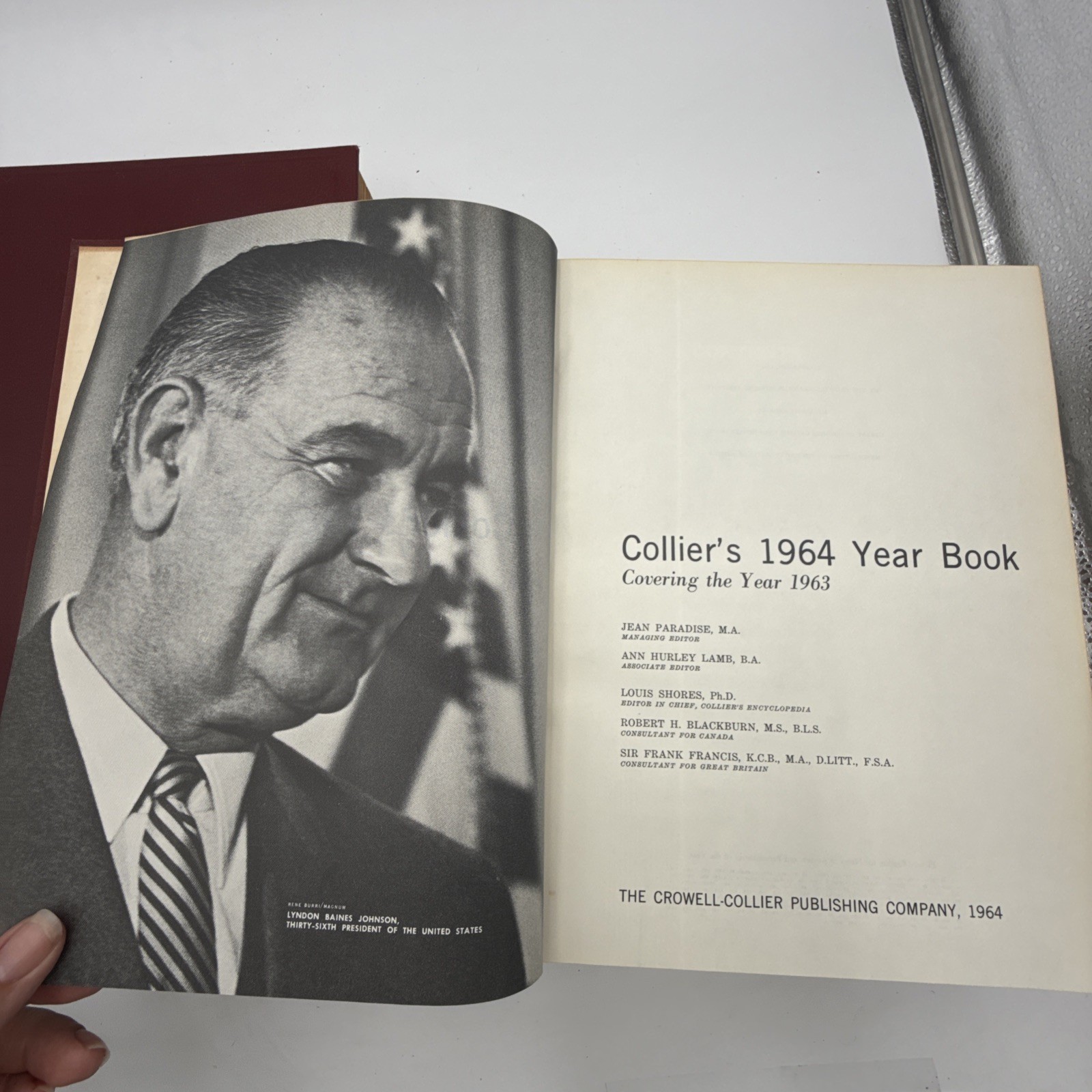 Collier’s Encyclopedia Vol 1-20 FULL SET 1960 VTG Black & Red + 5 Yearbooks