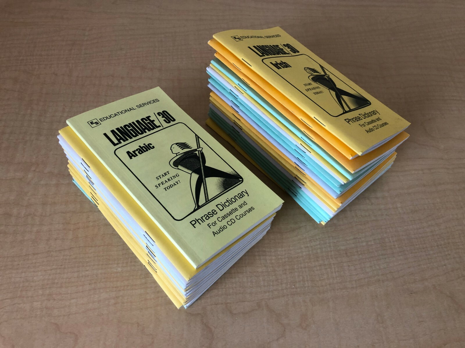 HUGE LOT of 31 Foreign Language Pocket-Size Phrase Books – by LANGUAGE/30