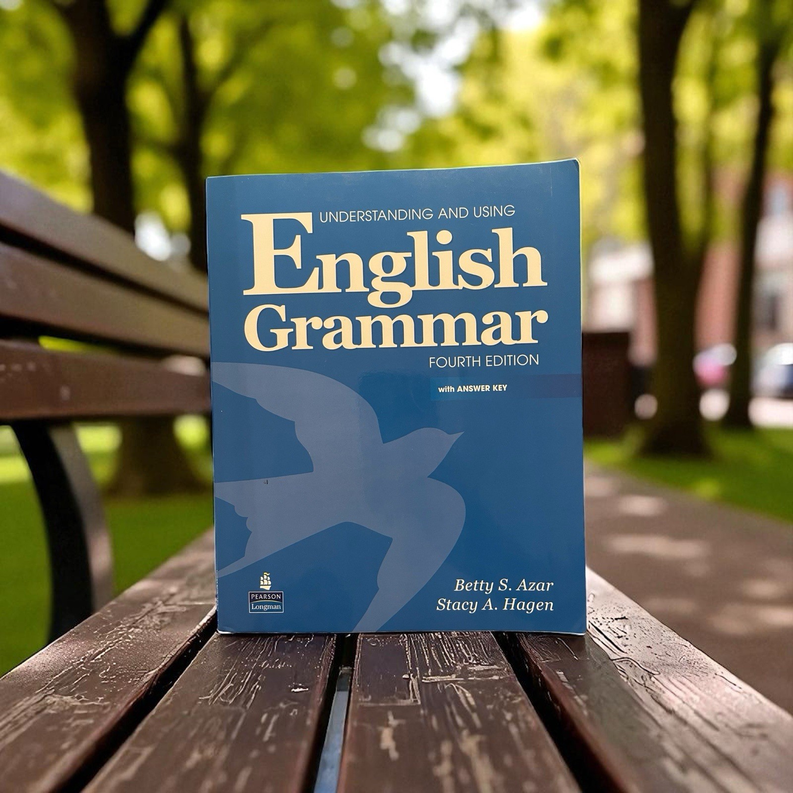 Understanding and Using English Grammar with answers by Azar Betty Schrampfer