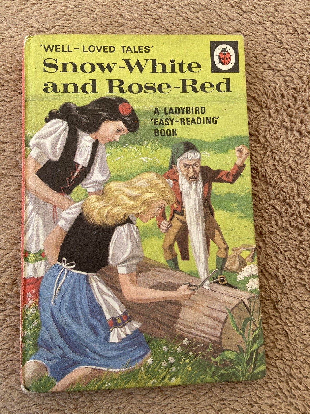 LADYBIRD BOOK – Well Loved Tales: Snow White and Rose Red 15p 606d WLT