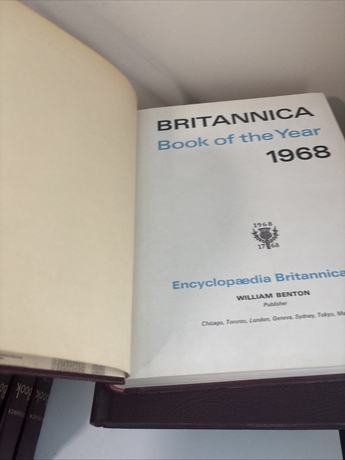 Britannica Book Of The Year 1965-1974 Events From Hardback Leather Set Of 10