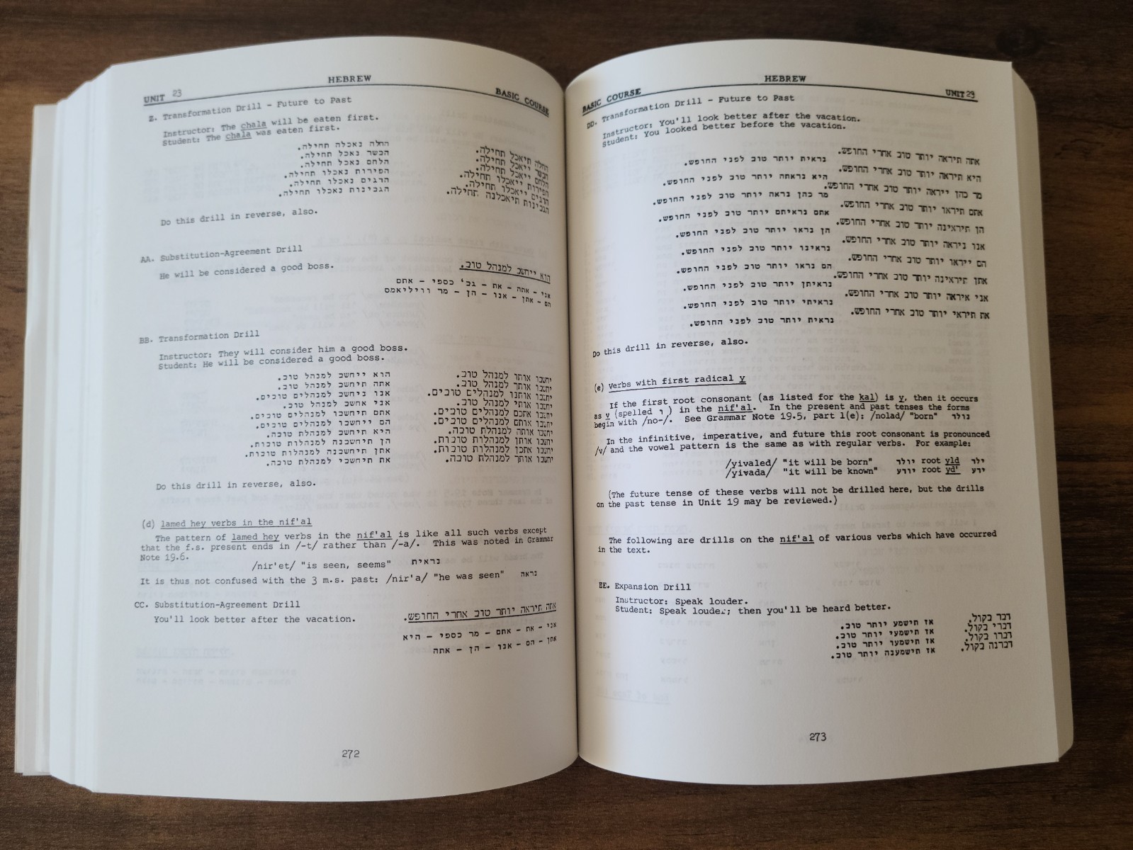 Mastering Hebrew (Barron’s) Book and 12 Cassettes Set Read/Speak