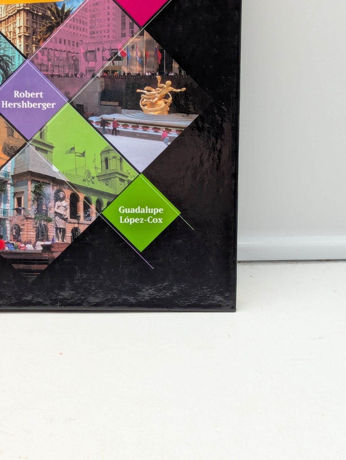 Plazas : Lugar de encuentro para la hispanidad 2001 Hardcover Instructor’s