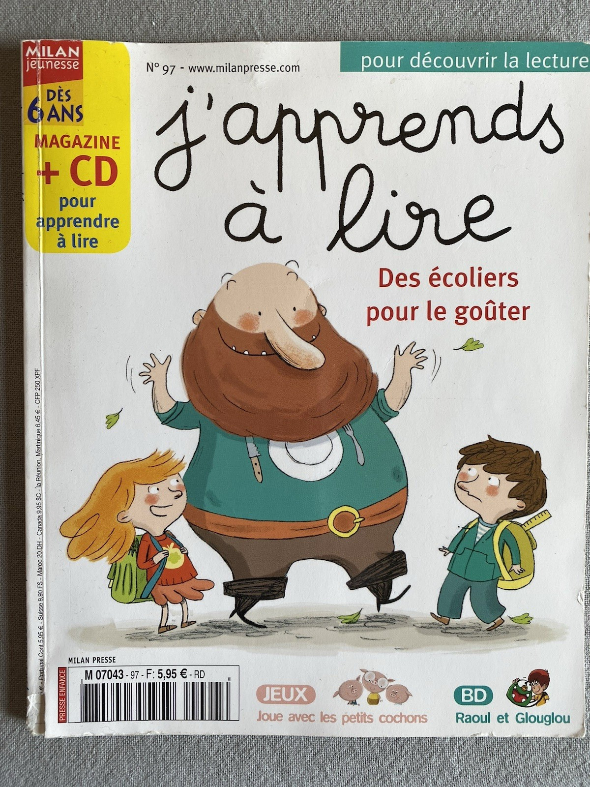 Children’s French book-J’apprends à lire learning-to-read magazine
