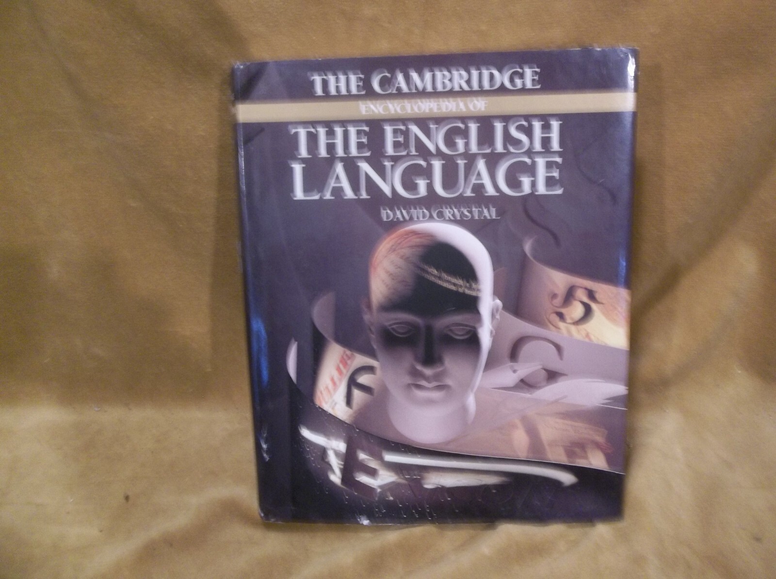 The Cambridge Encyclopedia of the English Language by David Crystal (1995,…