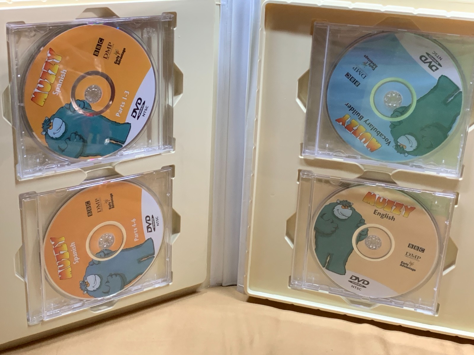 BBC “MUZZY” SPANISH LANGUAGE COURSE FOR CHILDREN OR EVEN ADULTS/ BOOKETS & CD’S