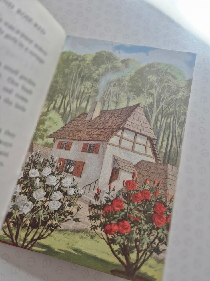 LADYBIRD BOOK – Well Loved Tales: Snow White and Rose Red 2’6 606d WLT