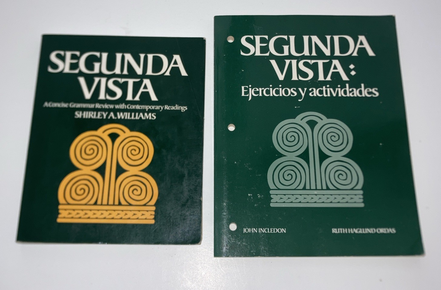 Segunda Vista: 2 Book Set: Grammar Review And Activity Workbook