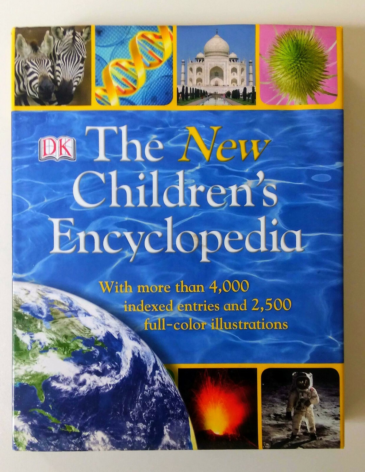 The New Children’s Encyclopedia by Dorling Kindersley Publishing Staff 2009 hc