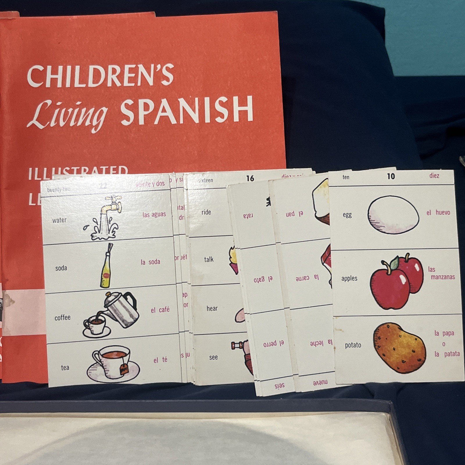 CHILDREN’S ‘”LIVING SPANISH” 40 LESSONS / 4 LP RECORDS & BOOKS Complete Vintage