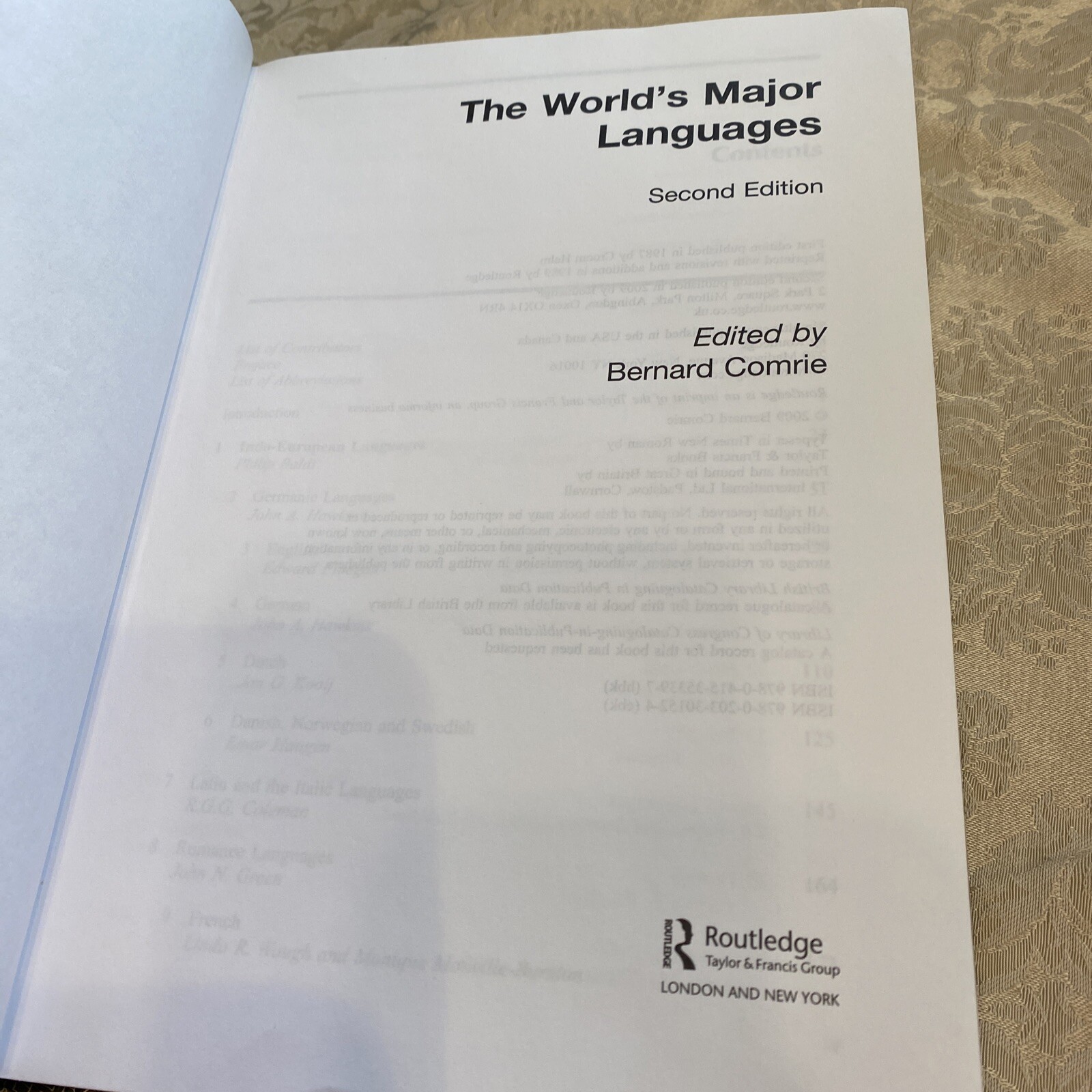 WORLD’S MAJOR LANGUAGES Bernard Comrie HC Good exlib 2009 Linguistics Reference