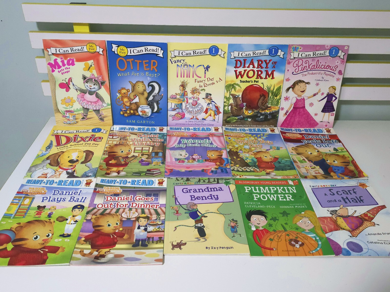 Lot of 23x Mixed Children’s Readers: Ladybird, Harper, Simon Spotlight & More!