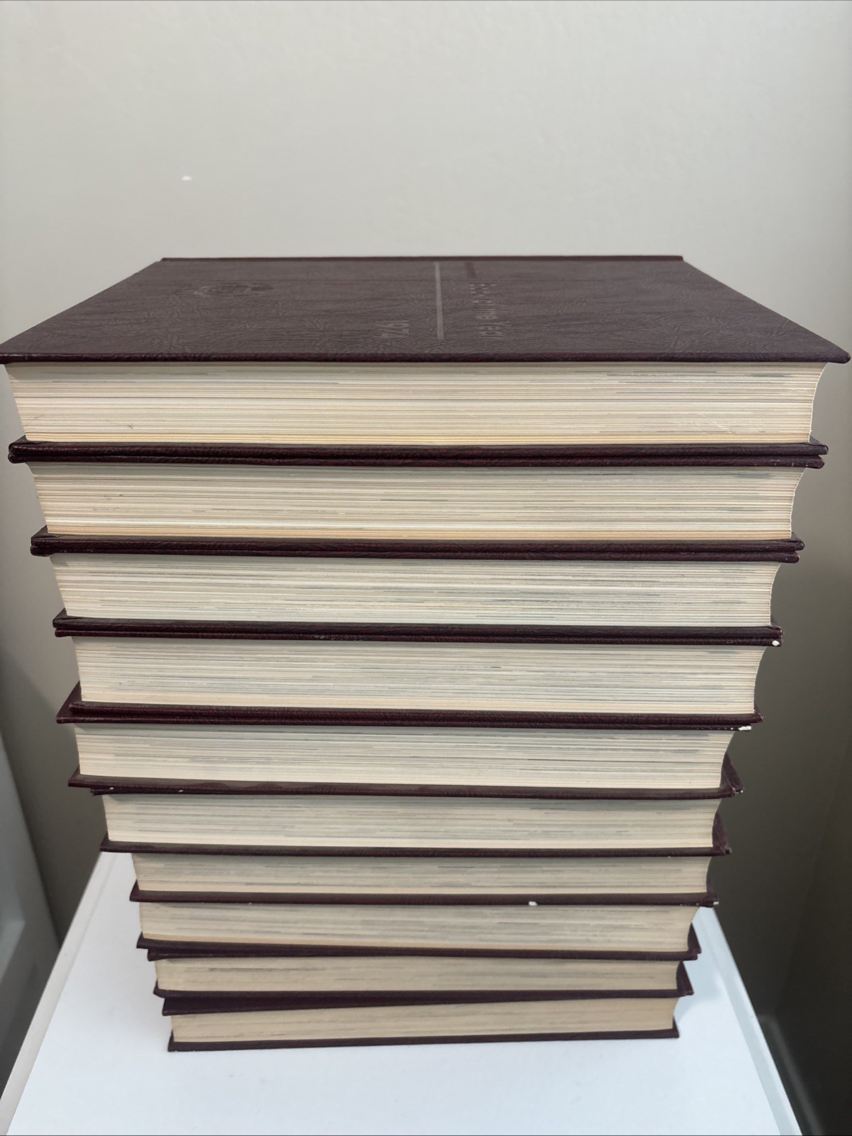 Britannica Book Of The Year 1965-1974 Events From Hardback Leather Set Of 10