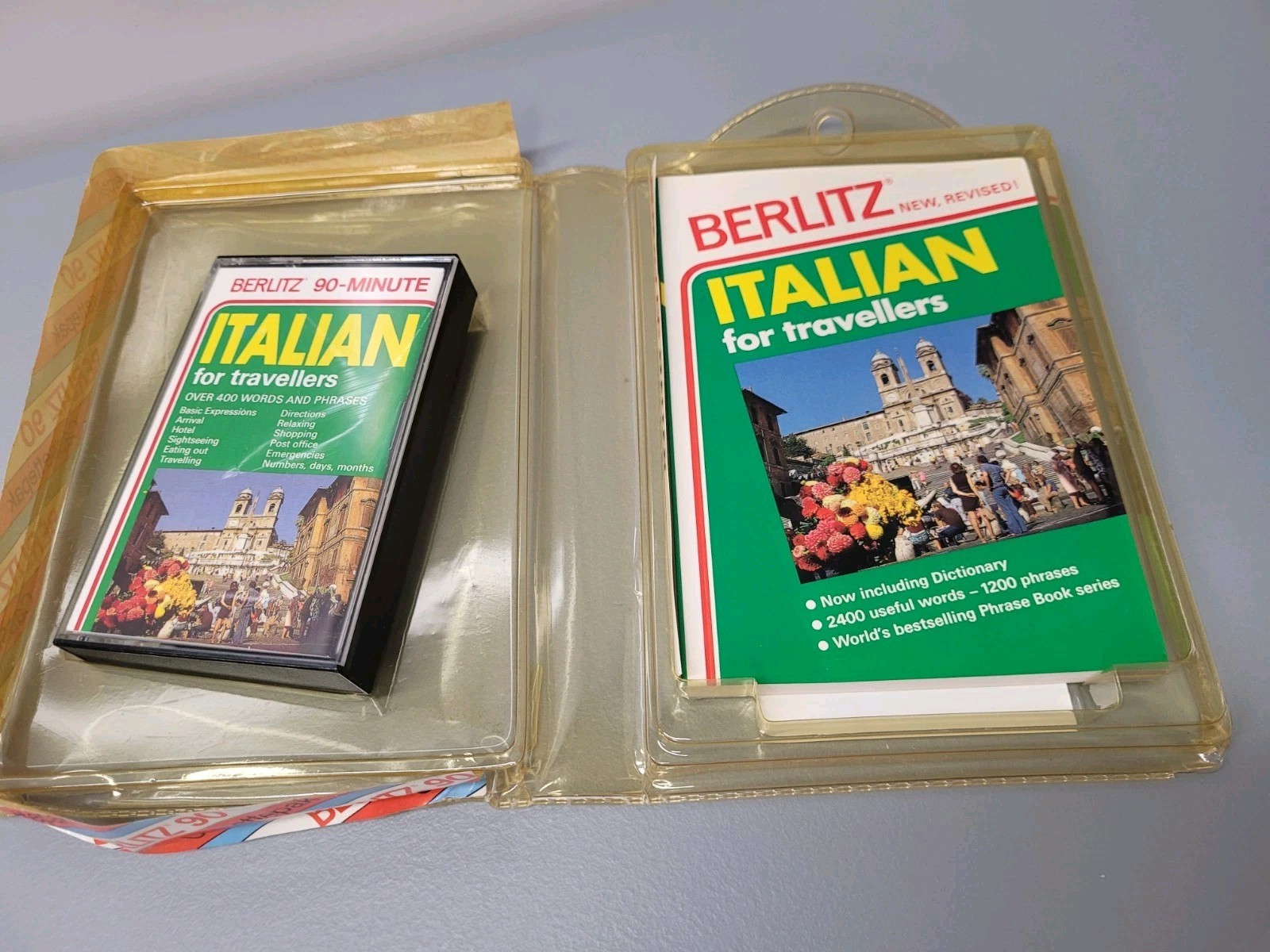 Vintage Berlitz 90-Minute Italian for travelers cassette Tape plus Phrase Book
