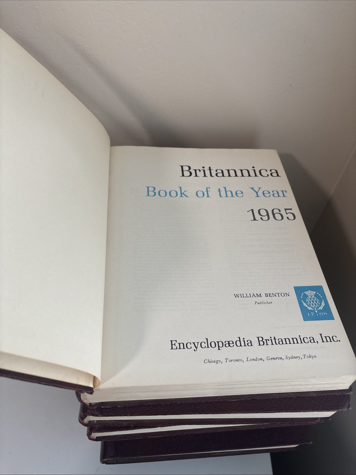 Britannica Book Of The Year 1965-1974 Events From Hardback Leather Set Of 10