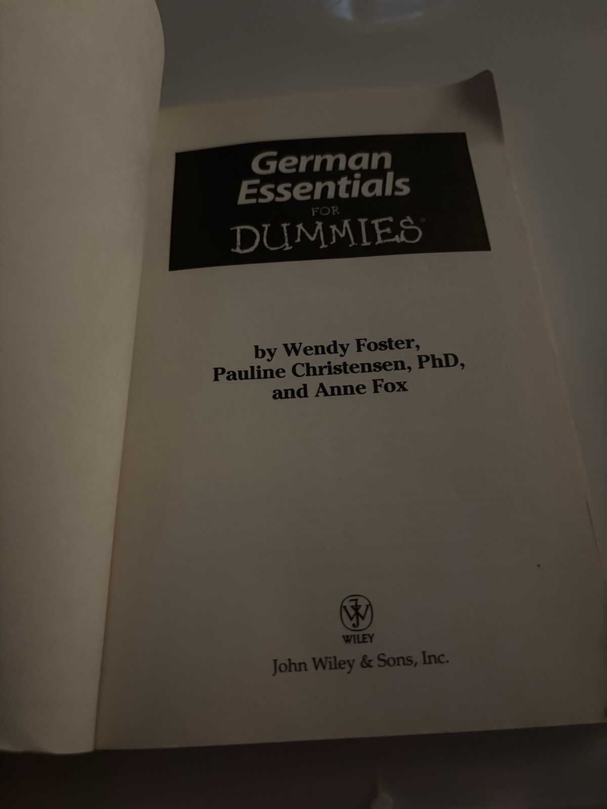 John Wiley & Sons German Essentials For Dummies Paperback 2009 A1 Beginner