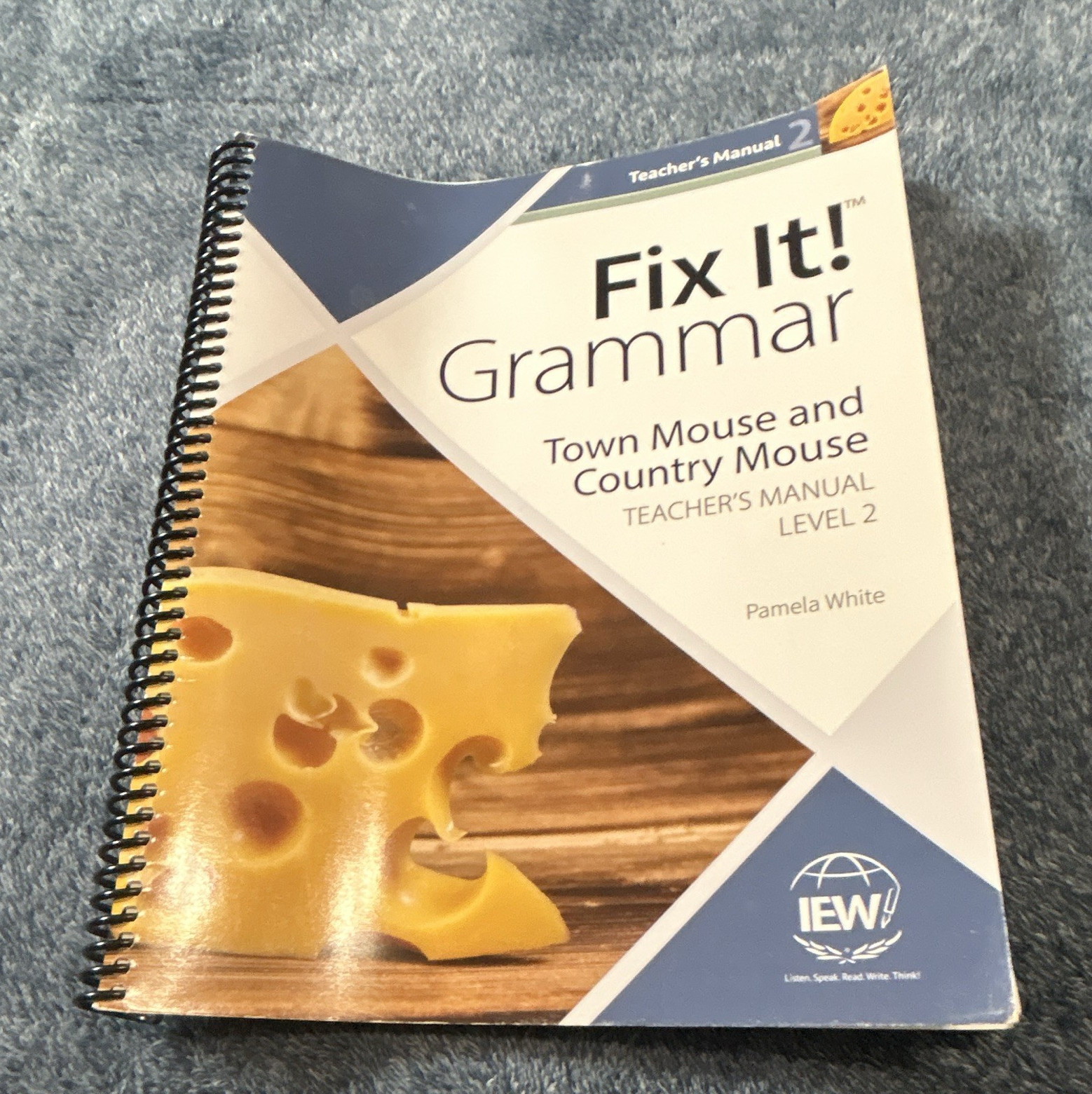 Fix It! Grammar Town Mouse and Country Mouse Level 2 Teacher’s Manual Spiral