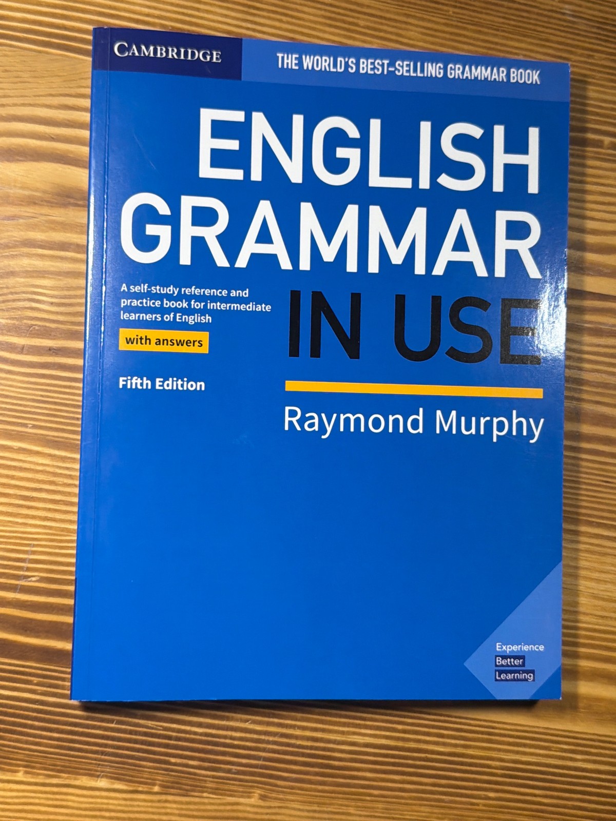 English Grammar in Use Book with Answers: A Self-Study Reference and Practice Bo