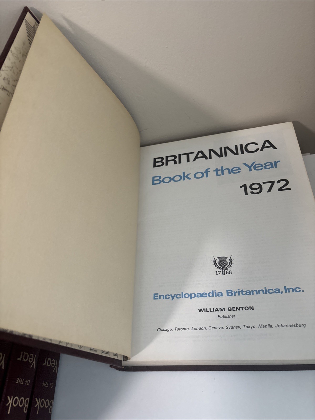 Britannica Book Of The Year 1965-1974 Events From Hardback Leather Set Of 10