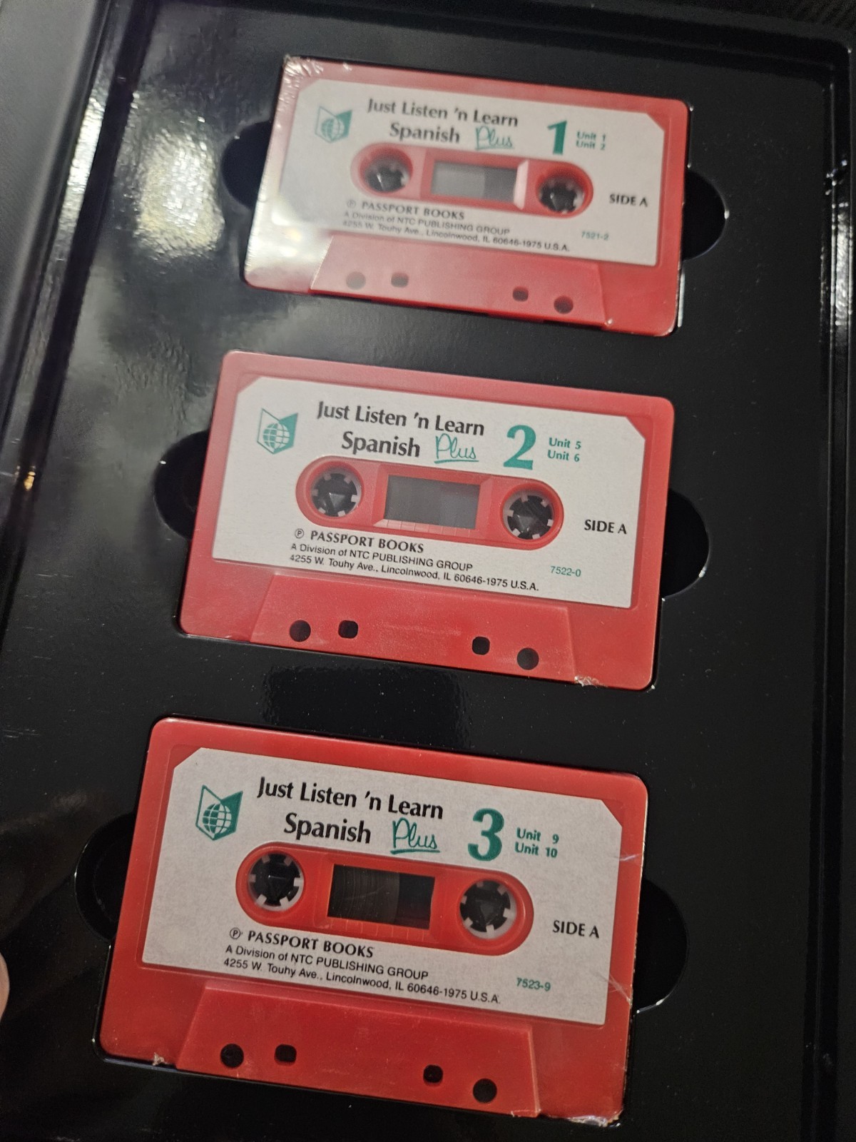 Passport Books Just Listen ‘n Learn Spanish 3 Cassette Tapes & Illustrated Book
