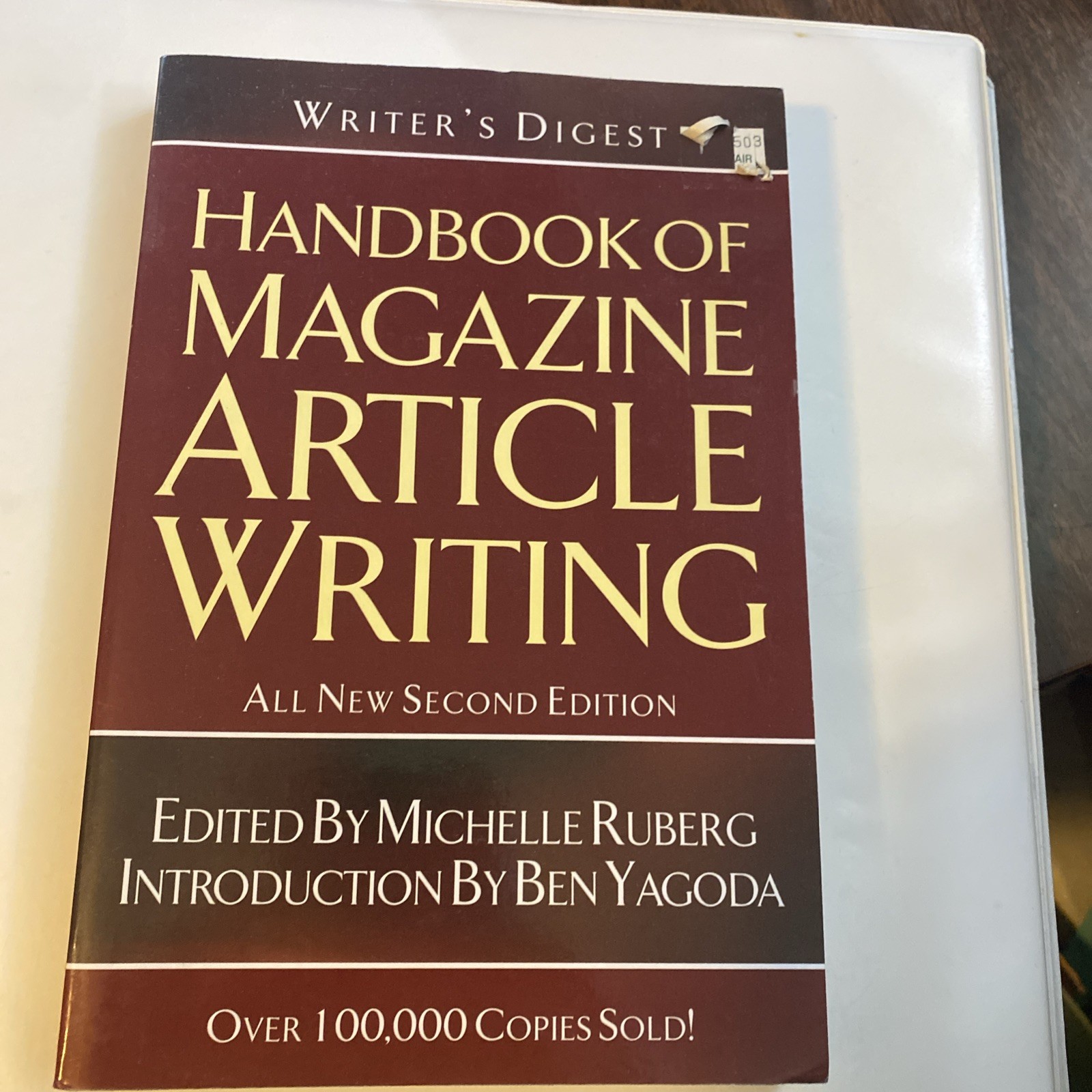 Handbook of Magazine Article Writing by Writer’s Digest Books Editors (2004,…