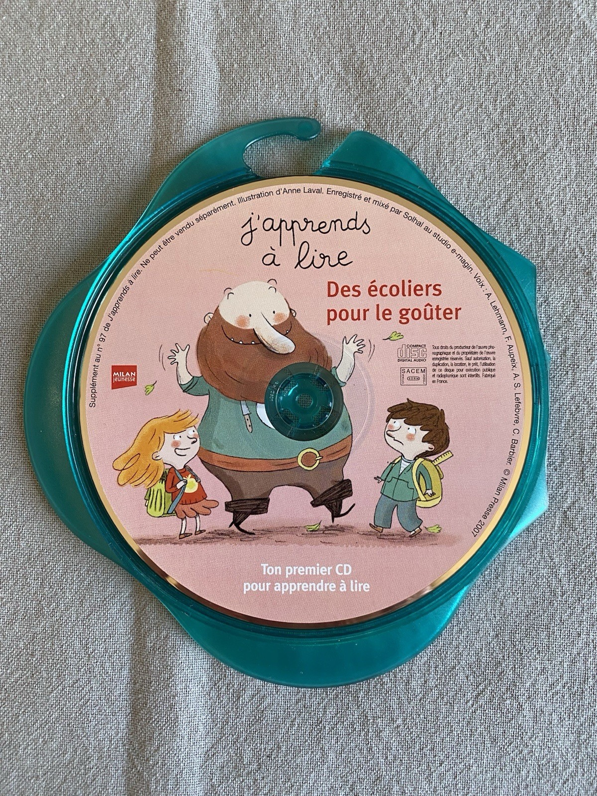 Children’s French book-J’apprends à lire learning-to-read magazine