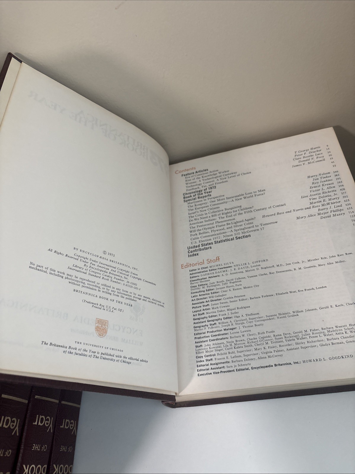 Britannica Book Of The Year 1965-1974 Events From Hardback Leather Set Of 10