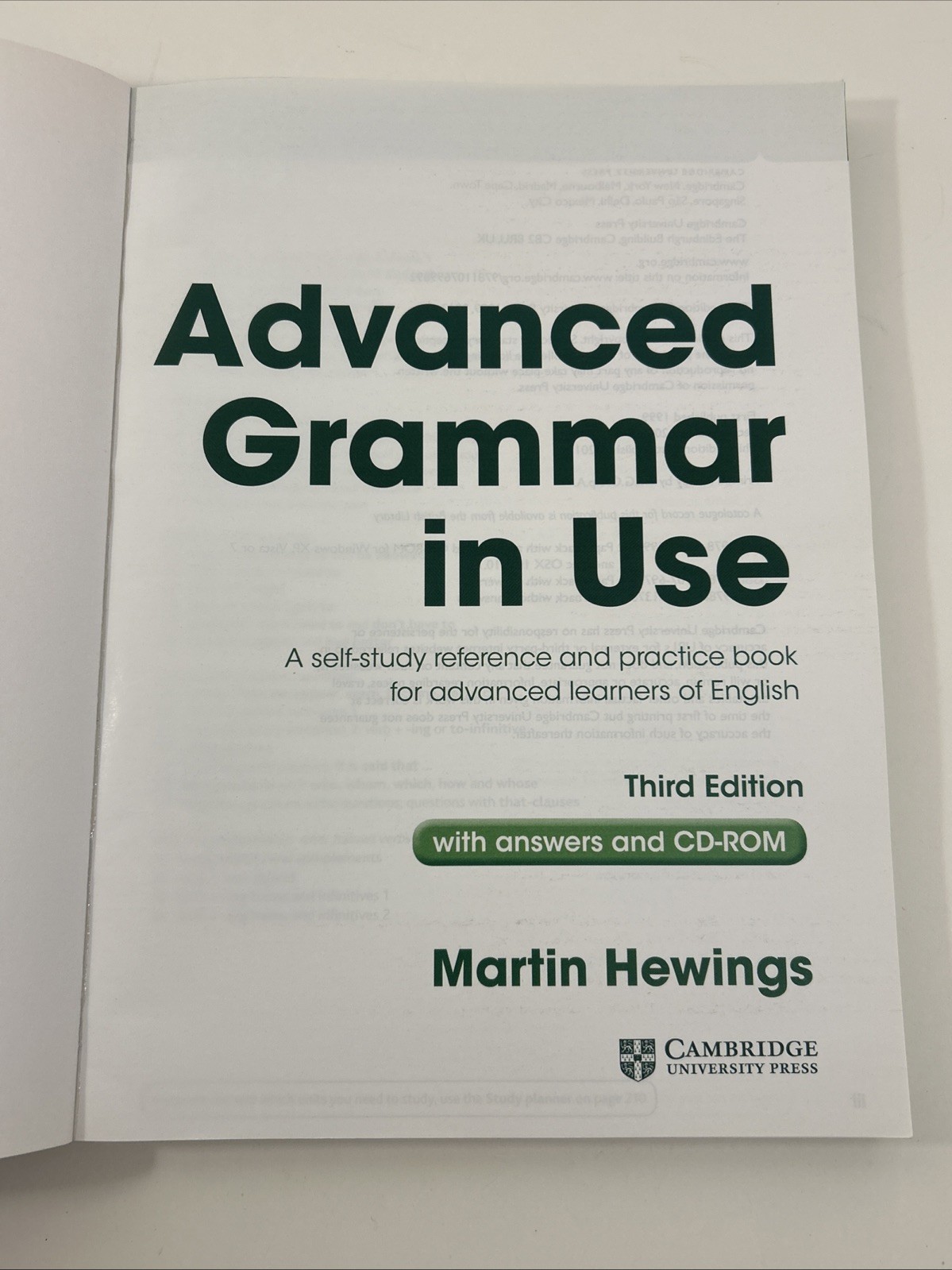 Advanced Grammar in Use Book with Answers and CD-ROM: A Self-Study Reference